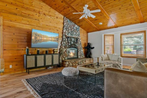 Luxurious Mountain Retreat wHot Tub & Fireplace Big Bear Lake